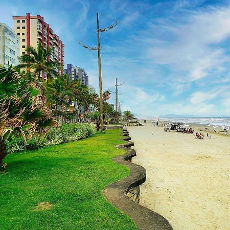 Apartamento na Vila Caiçara em Prédio Frente Mar com excelente localização por Reserva Praia Praia Grande  Esterno foto